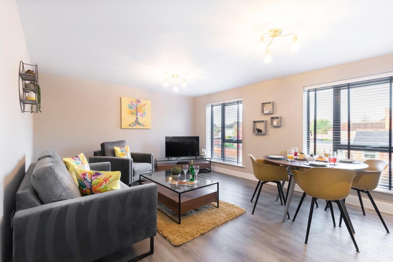 Elliot Oliver - Luxurious Two Bedroom Apartment With Parking Gloucester Zewnętrze zdjęcie