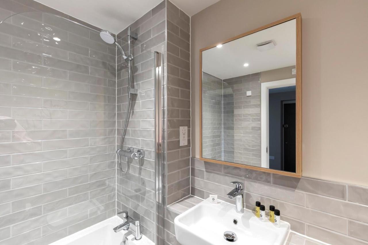Elliot Oliver - Luxurious Two Bedroom Apartment With Parking Gloucester Zewnętrze zdjęcie