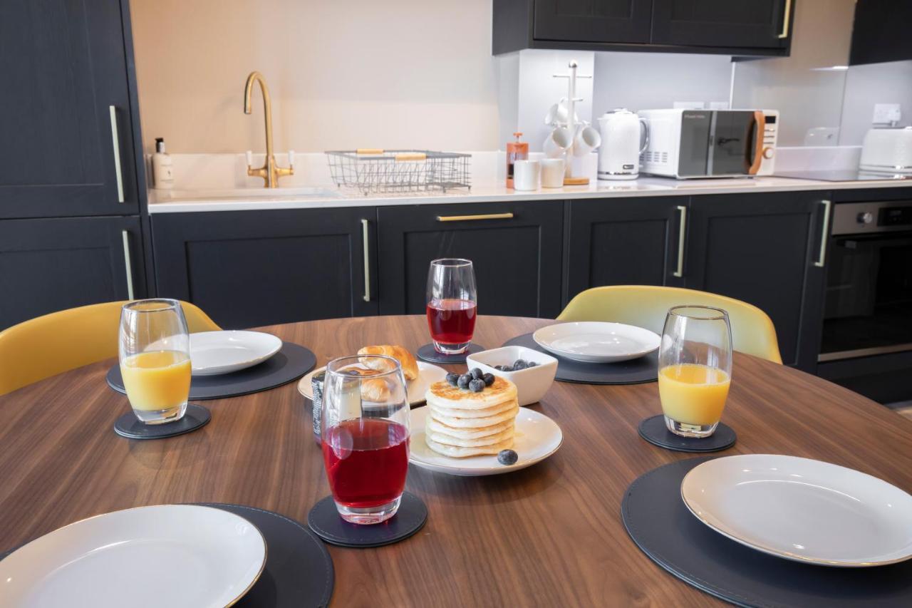 Elliot Oliver - Luxurious Two Bedroom Apartment With Parking Gloucester Zewnętrze zdjęcie