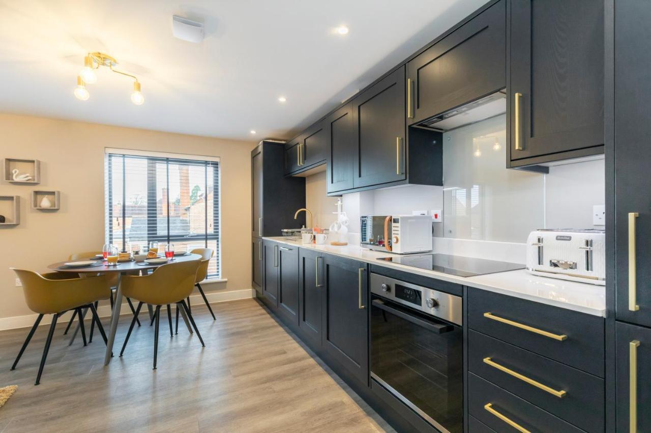 Elliot Oliver - Luxurious Two Bedroom Apartment With Parking Gloucester Zewnętrze zdjęcie